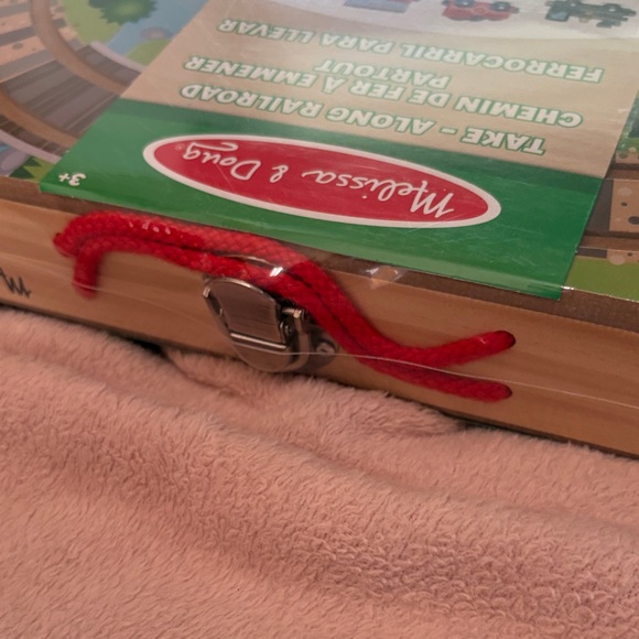 NEW Melissa & Doug Take-Along Railroad Set with Colorful Tracks - Picture 3 of 4